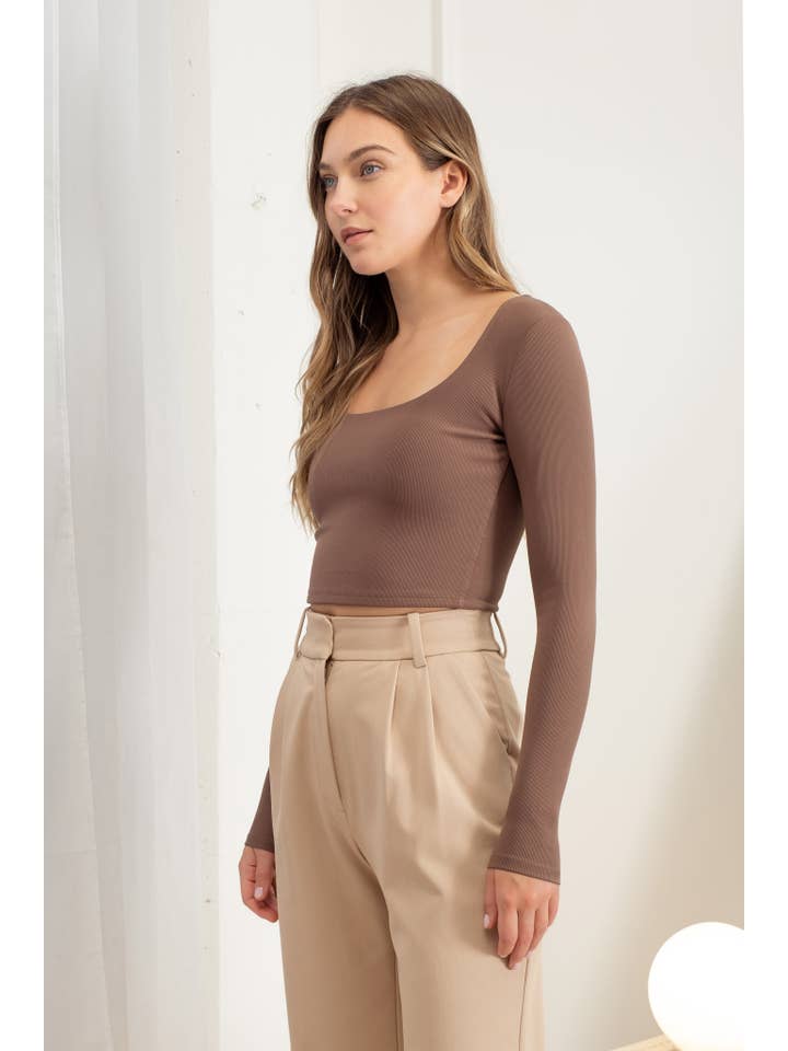 The Workshop Studio - Wholesale Knit Top - Women's - SCOOP NECK LONG SLEEVE KNIT CROP TOP