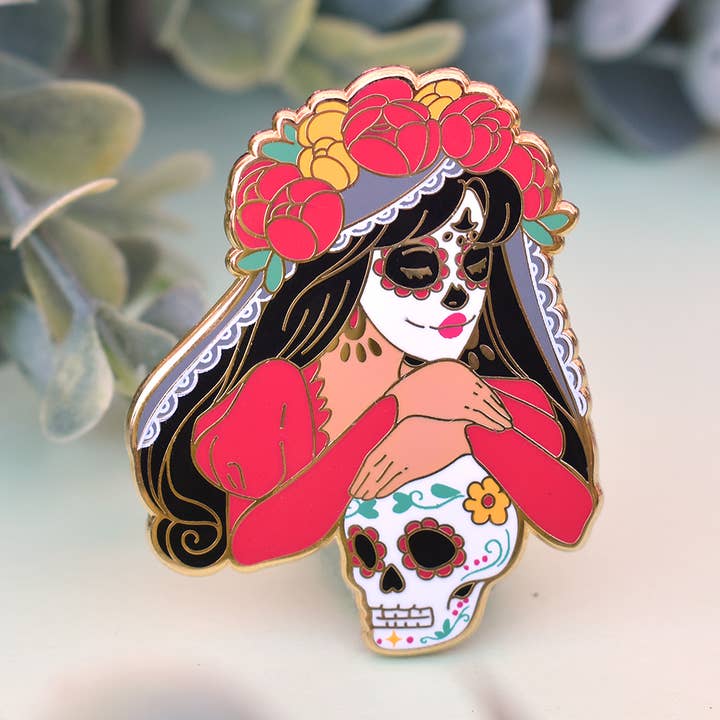Épinglette en émail Dia de los Muertos pour la vente par The Moonborn