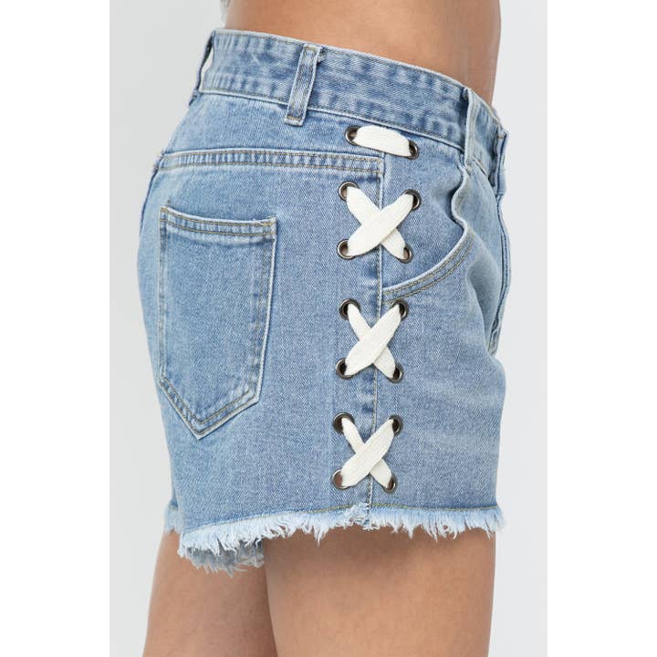 SIDA SPETS UPP KORTA JEANSBYXOR för wholesale av VOCAL