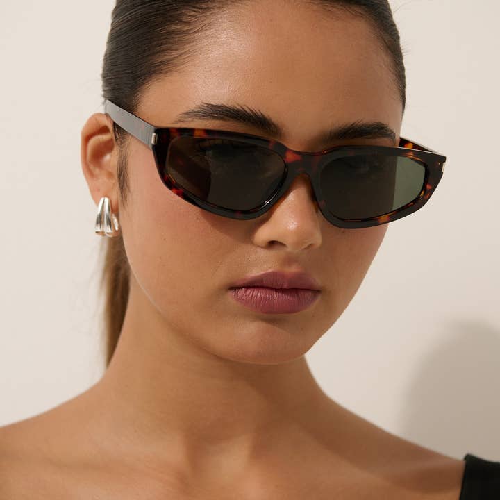 Angels Whisper Accessories - Wholesale Sunglasses – Women's - Bailey Angular Sunglasses in Tort