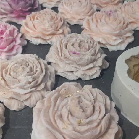 Magnolia gift - Wholesale Novelty Candle - “Peony” Soy Wax Candle4