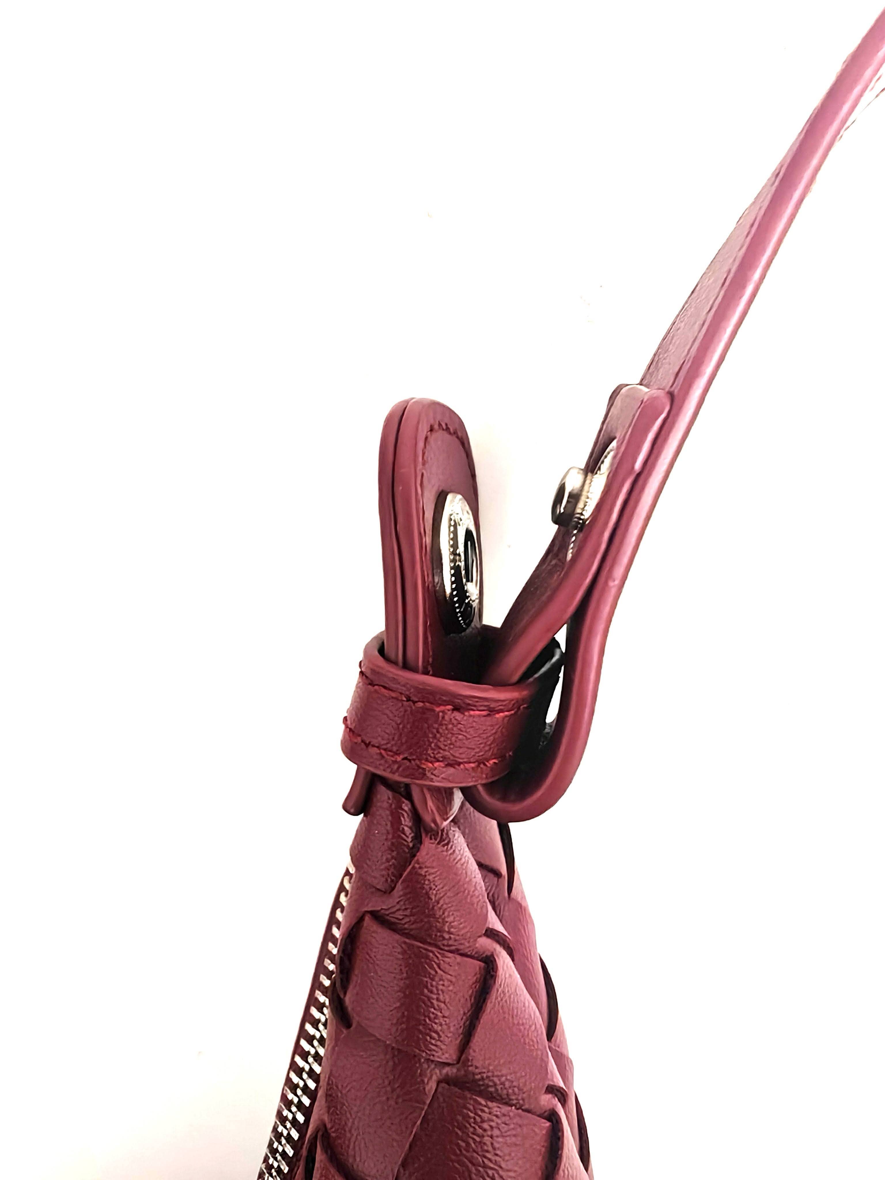 Superbia – Großhandel Schultertasche – Damen – Handgefertigte gewebte Premium-PU-weiche kleine 3-Wege-Tasche19