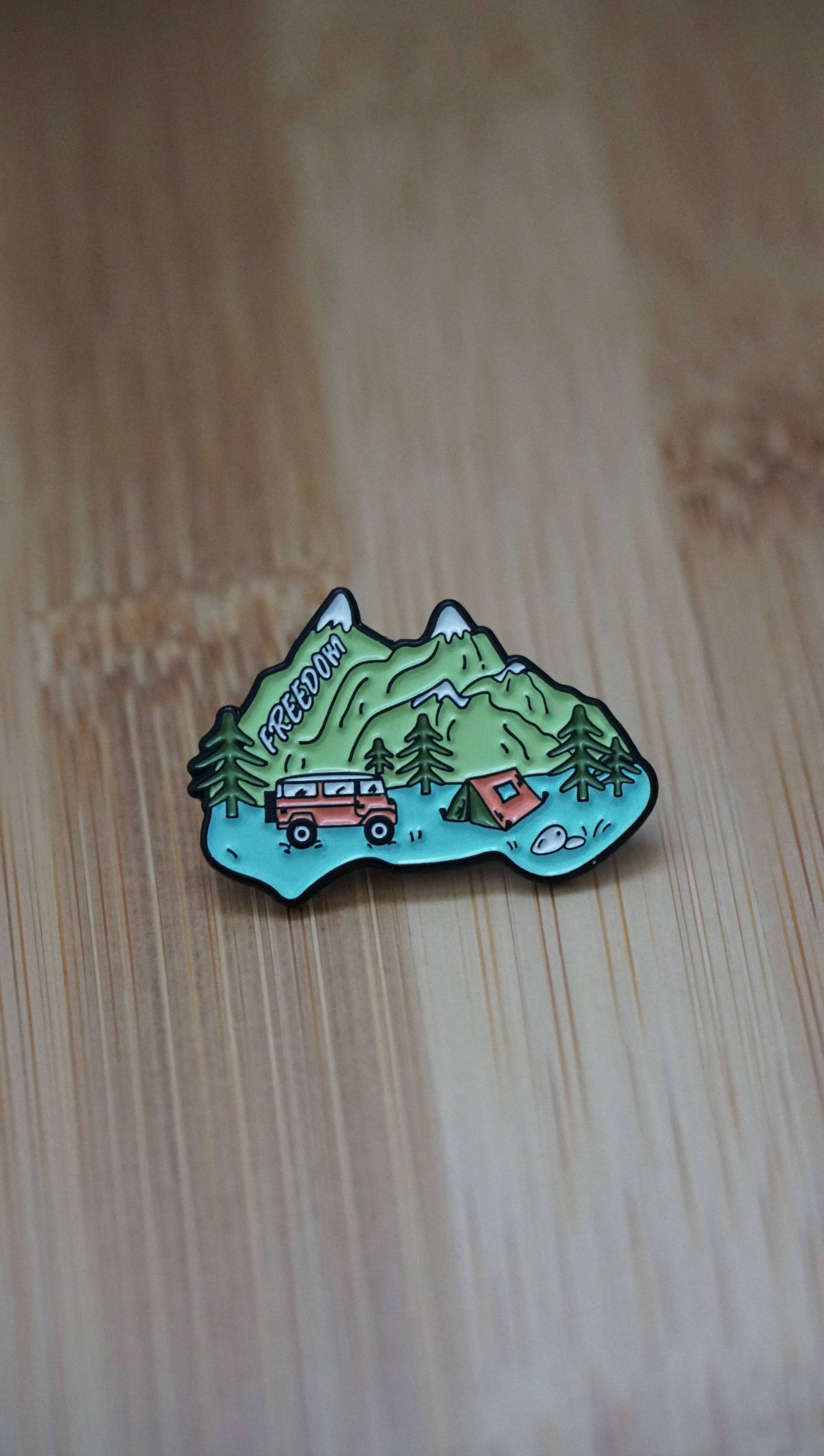 Missh Shop - Wholesale Lapel Pin/Button - Enamel pins1
