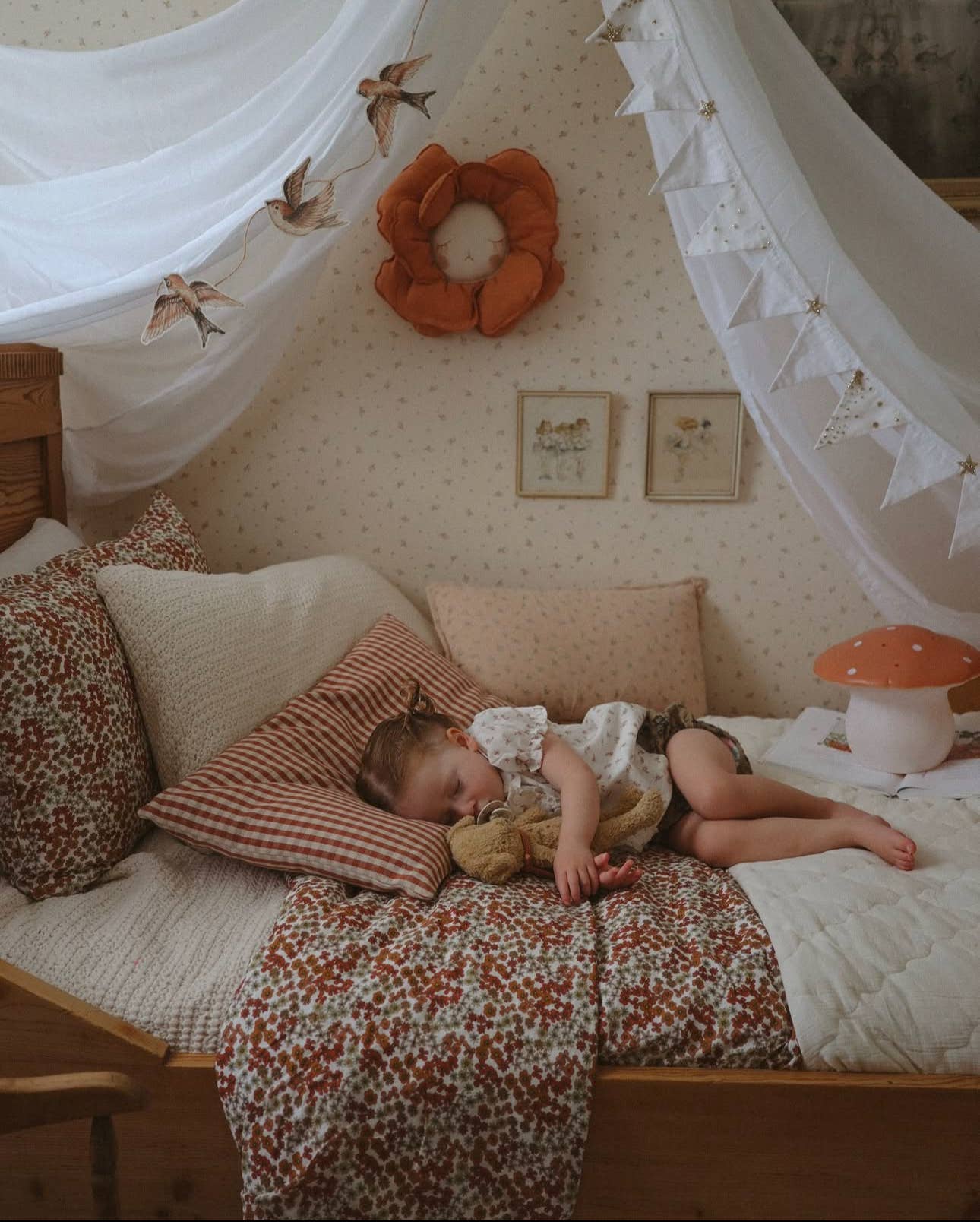 Egmont - Wholesale Figurine Lamp - Large Mushroom Terra w/ Plug2