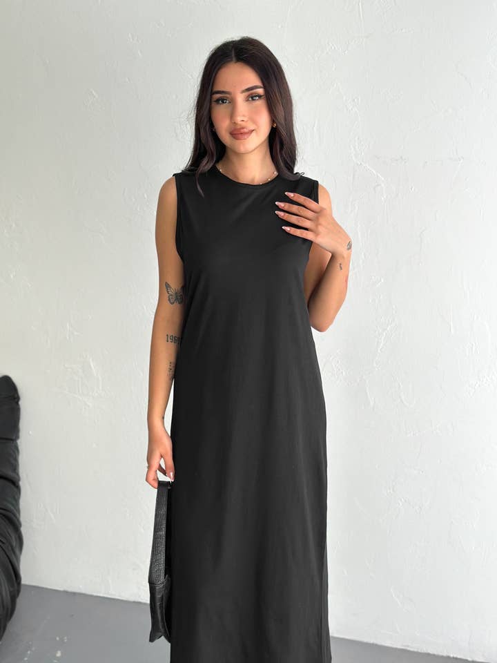 Women's Long Sleeveless Maxi Under Dress with Crew Neck
for wholesale by VAV NEW YORK