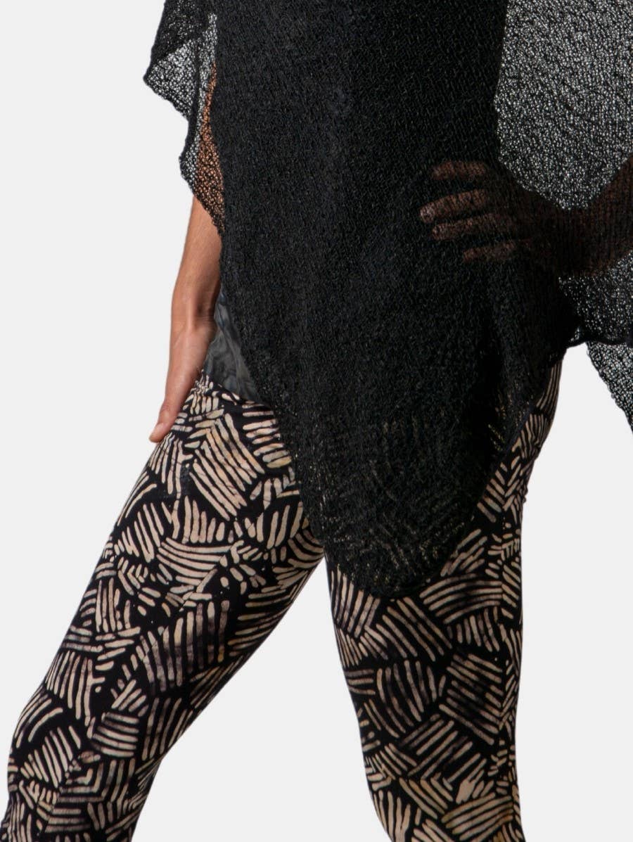 Hands To Hearts - Wholesale Athletic/Lounge Leggings - Women's - Batik Crop Leggings11