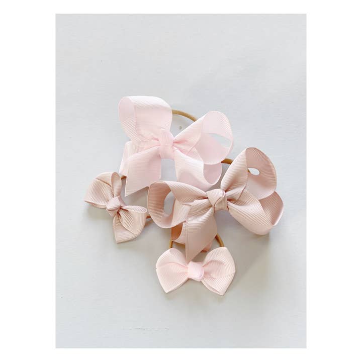 La Fillette Accessories - Wholesale Hair Bow - Kids - Maxima hair bow with elastic band in vanilla