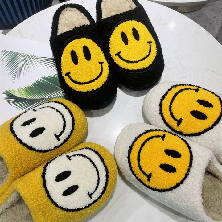Style Rack - Wholesale Slippers – Women's - Smile Cushion Slides7