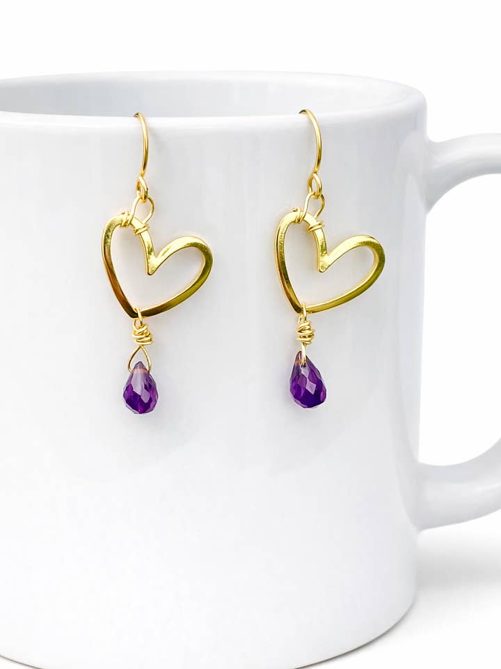 Petites Boucles d'Oreilles Amour pour la vente par Ashley Rose Designs