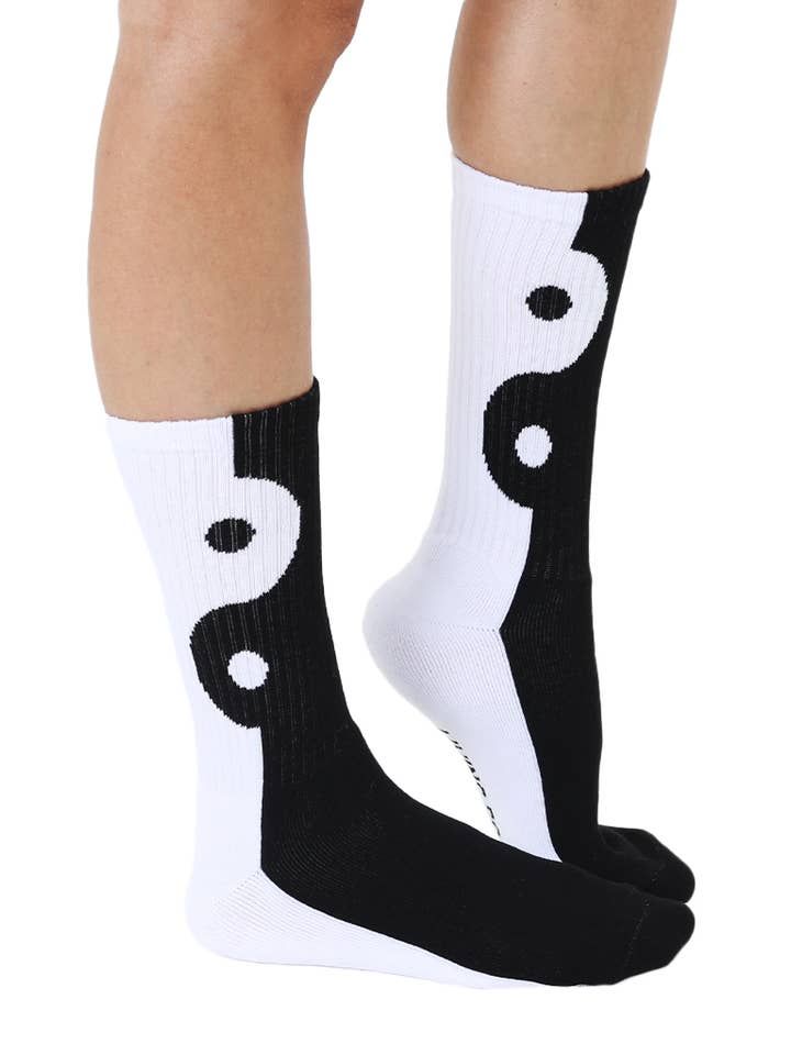 Living Royal - Wholesale Socks - Unisex - Classic Crew Socks w/ Ribbed Tubing - Yin Yang-Black & White1