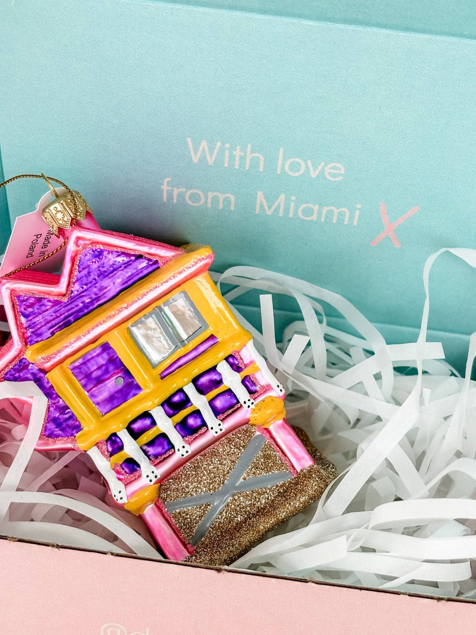 DECO X MIA - Wholesale Ornament - Miami Beach Lifeguard Tower Ornament (Pink)1