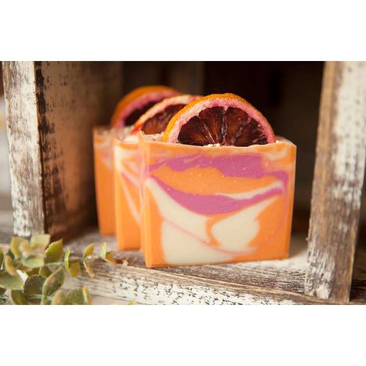 Faith and Grace Soap Co. - Vente Pains de savon - Savon Artisanal à l'Orange Sanguine & Baie de Goji, 4,5 oz.1