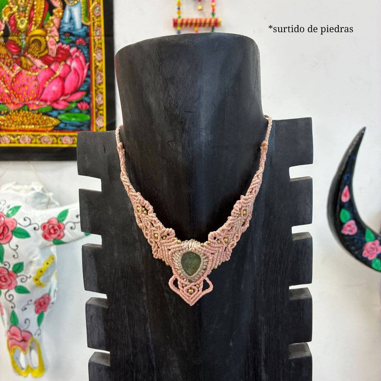 Hecho a mano - Vendita all'ingrosso Girocollo/collier - Collana colorata in macramè con pietra centrale5