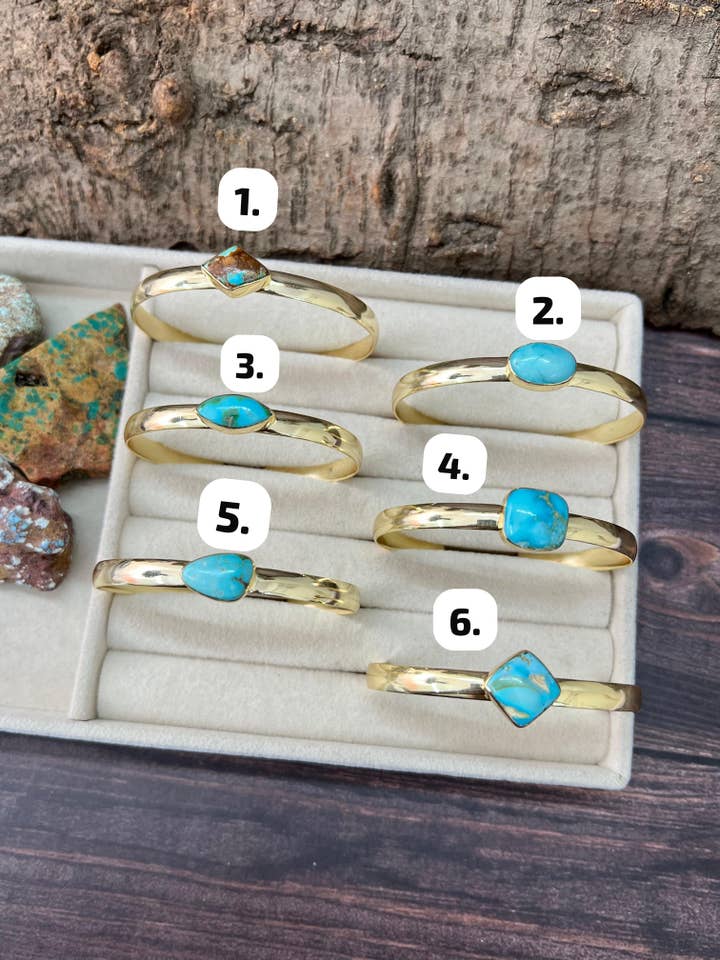 Bracelet Oiseau Bleu Plaqué Or Naturel Fait Main "The Golden Collection" Desert Winds pour la vente par Nizhonitradersllc