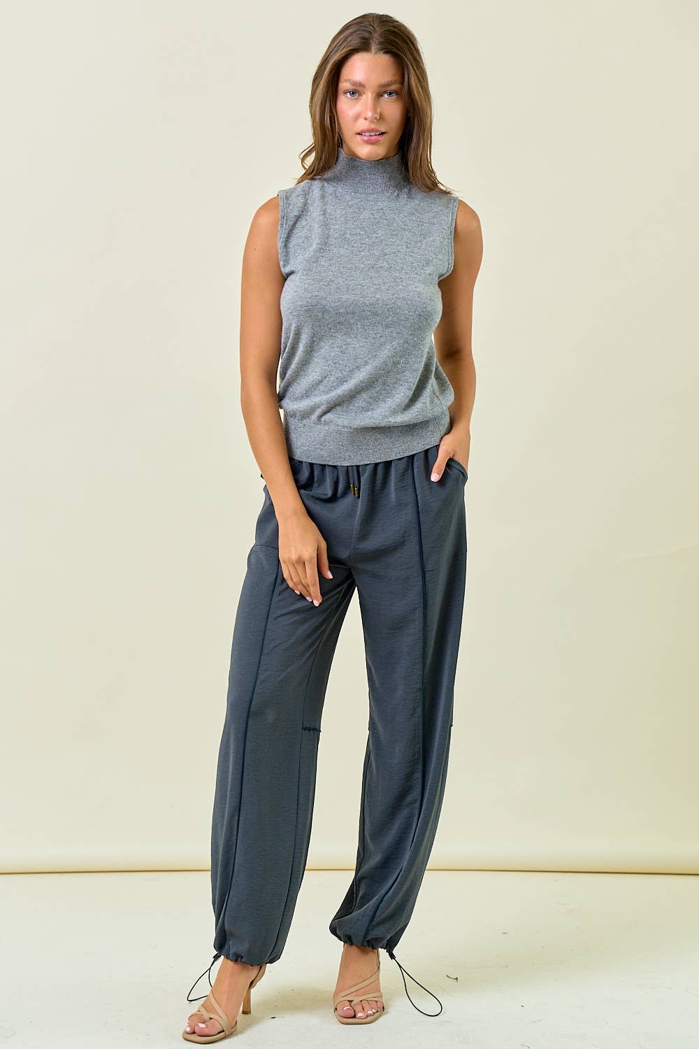 Doe and Rae - Wholesale Gebreide top - Dames - BASIC MOCK NECK FIJNGEBREIDE TRUI TOP - 45297T9