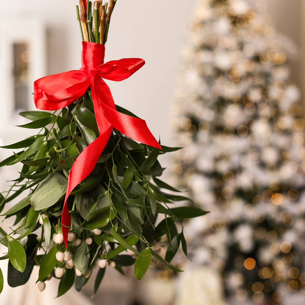 Milkhouse Candle Company - Wholesale Jar/Filled Candle - 5 oz Cream Jar Candle: Merry Mistletoe4