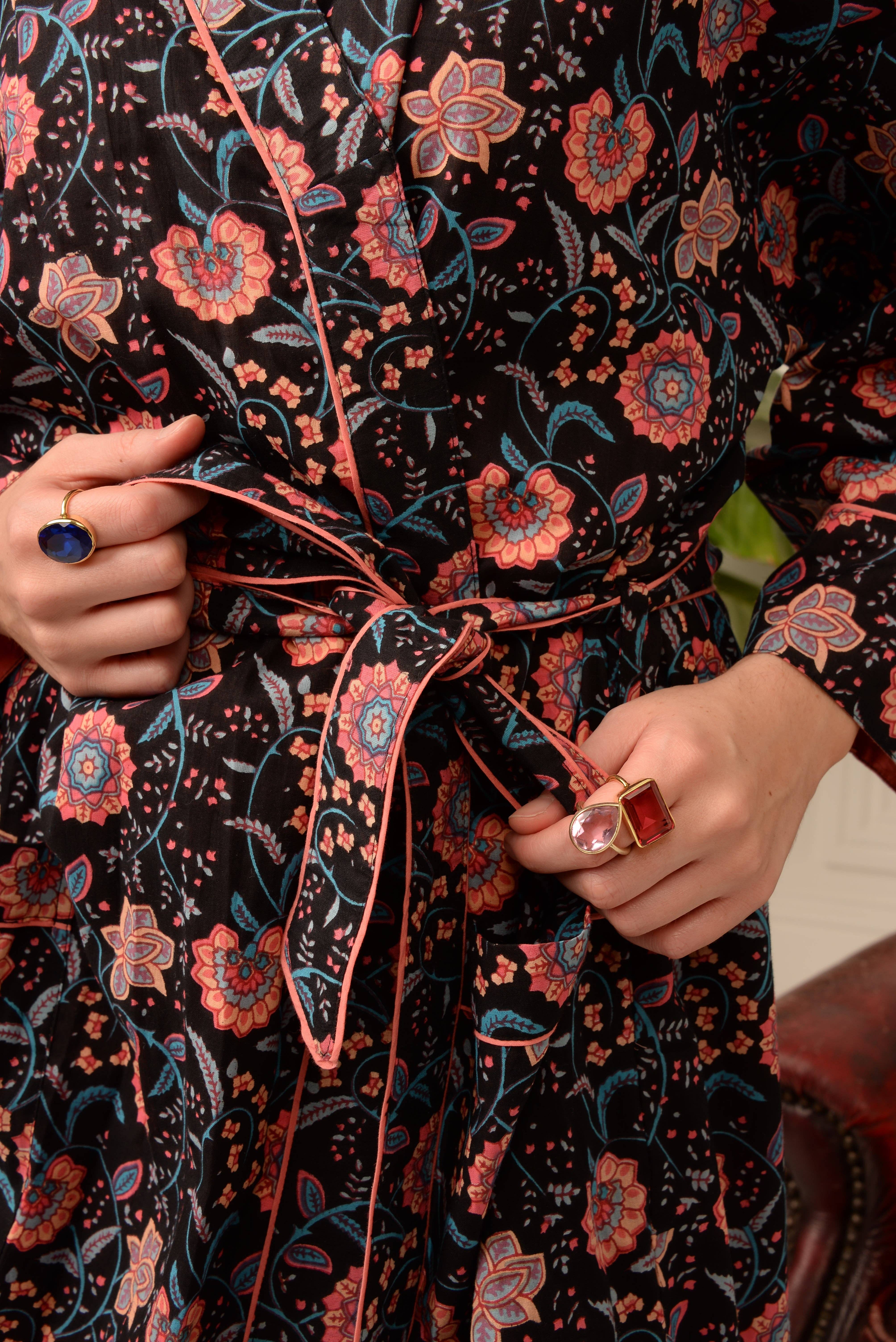 My Doris – wholesale Robe – Women's – BLACK AND PINK FLORAL DRESSING GOWN ROBE1