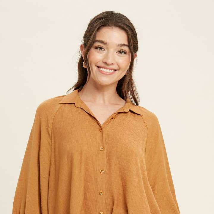 OVERSIZED BLOUSE MET OPKLAPBARE MOUWEN EN ZIJSPLITTEN/WL22-6877 voor wholesale door Wishlist Apparel