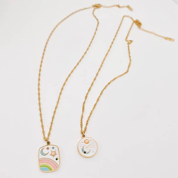 Mio Queena – wholesale Hänge-/berlockhalsband – Emalj Star Moon Rainbow 18K guldpläterad SS halsband -FGS/MS2