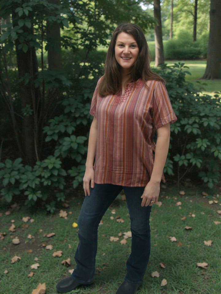 Blouse Kurta à Rayures Brodées à Manches Mi-longues pour la vente par KASHI INC