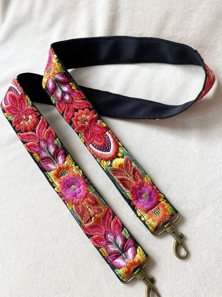 Bagstrap: Verano in Rot für den Großhandel von Temple of Treasure