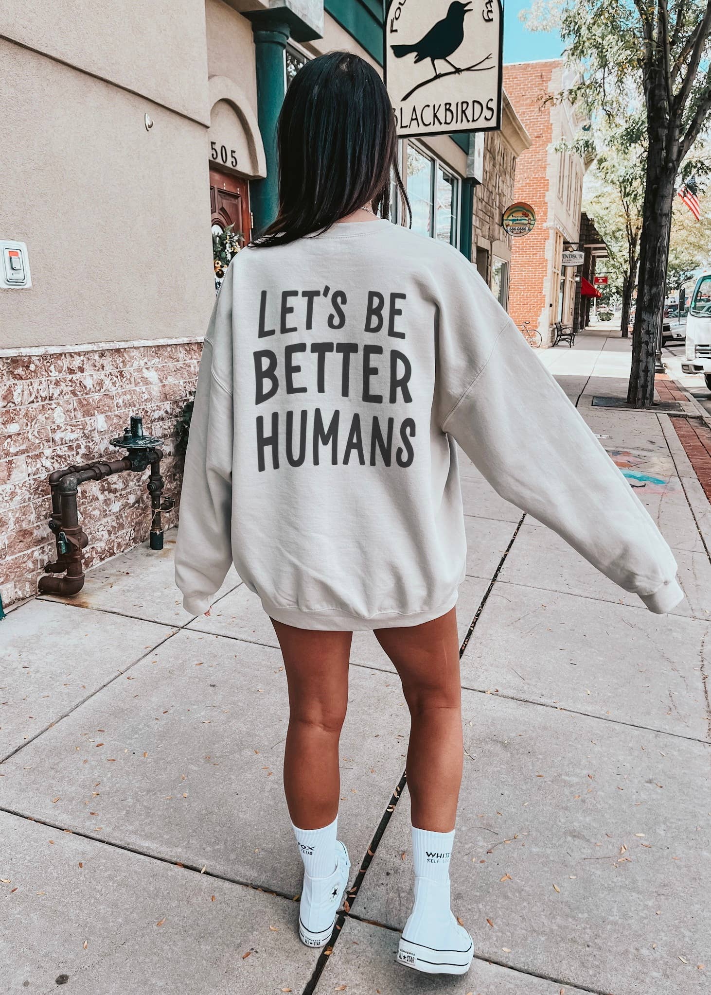 LOLA MAGNOLIA - Wholesale Graphic Sweatshirt - Women's - BE BETTER HUMANS CREWNECK2