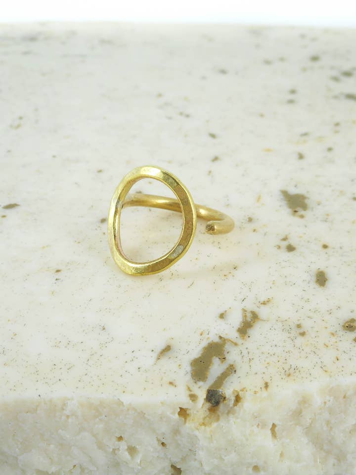 Orbit Ring for engroshandel hos Dos Pinceles