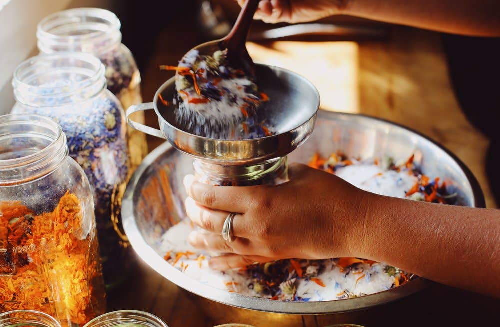 Root Rise Farm & Apothecary - Wholesale Bath Salts - Flower Bath of your Dreams1