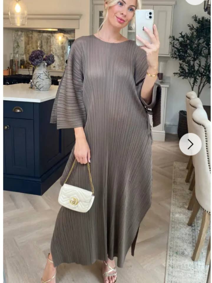 CY FASHION. LONDON – wholesale Dress – Women's – Full Length Pleated maxi dress with cap sleeves in Moka2