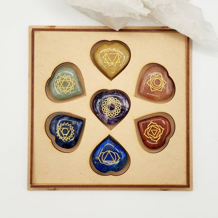 Meraki Gemstones – wholesale Spiritual stone/crystal – 7 Chakra Crystal Set, Heart Shape Stones-Chakra Symbols Box3