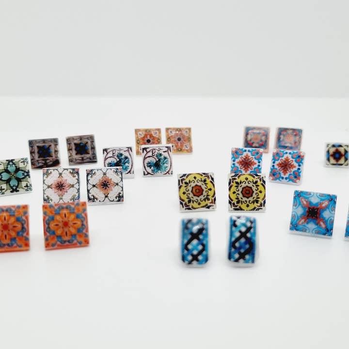 LUSO TILES JEWELRY - Wholesale Gauge/Plug Earrings - Pendientes post cuadrados coloridos3