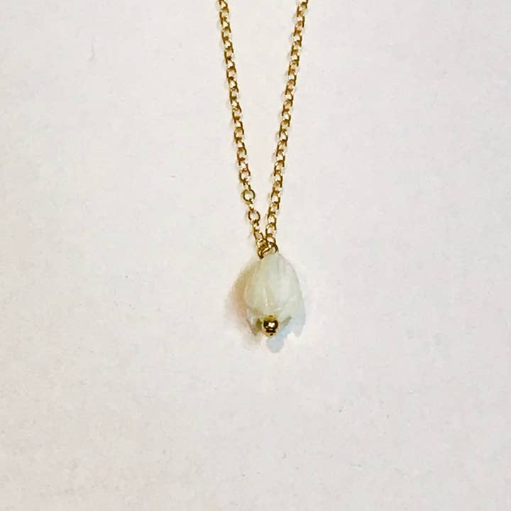 Collier à fleurs PIKAKE pour la vente par Komakai Jewelry