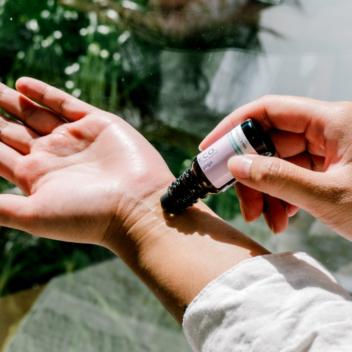 ECO. Modern Essentials - Wholesale Essential oil roll-on - Yoga Essential Oil Rollerball2