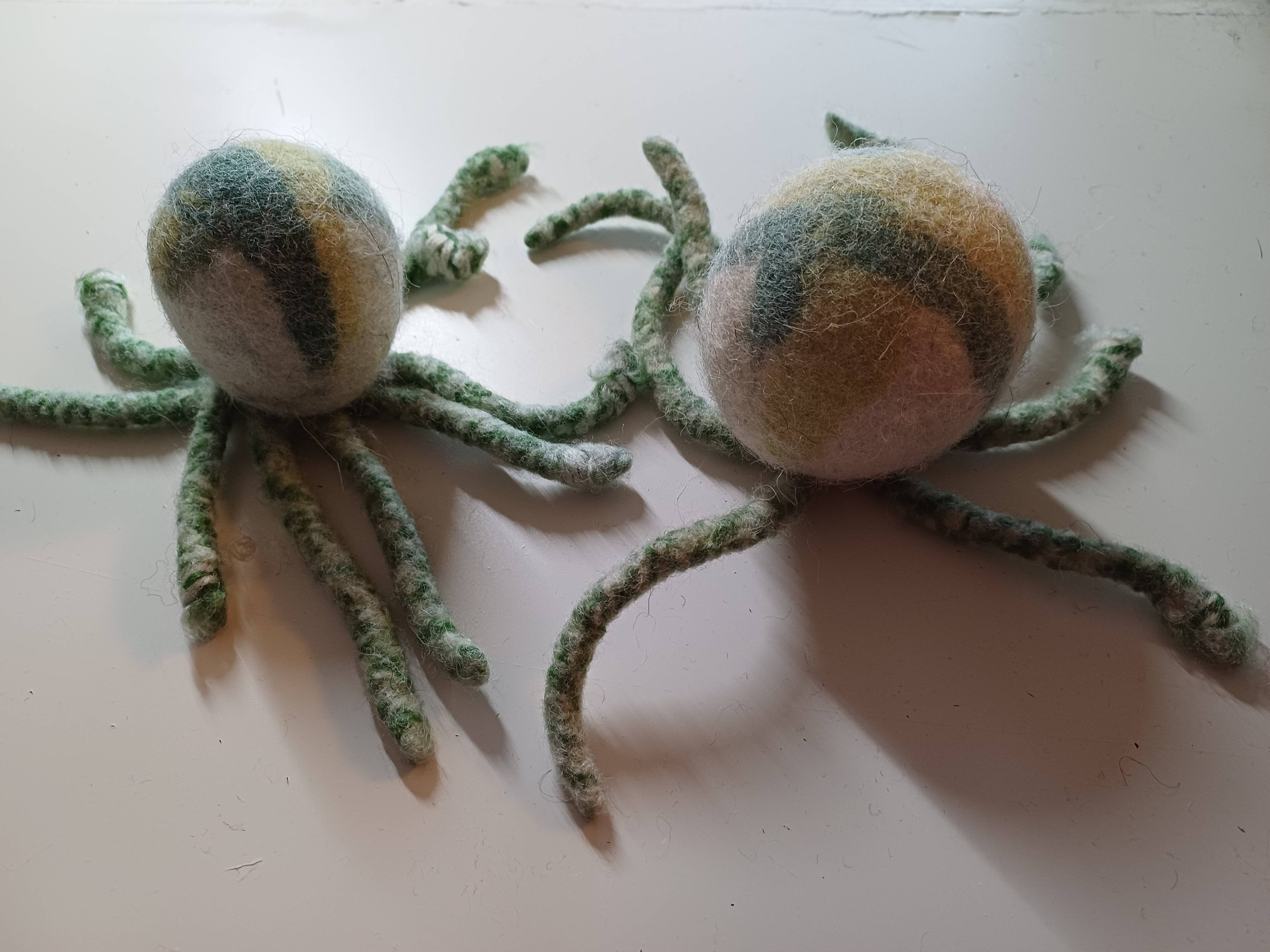 herzundhund - Wholesale Pet Toy - Dog - Octopus Made of Organic Wool Felt6