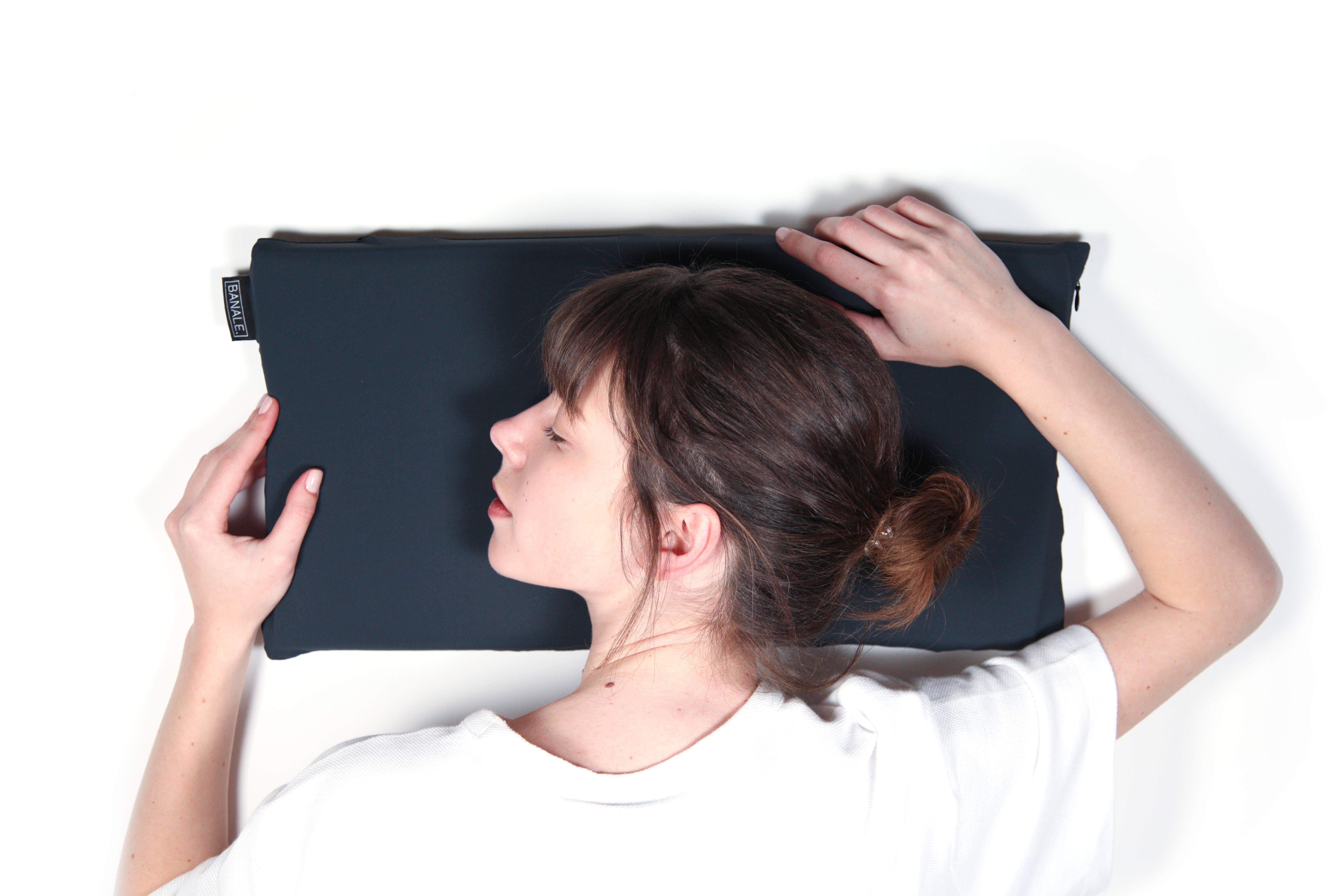 Banale – wholesale Travel pillow – Omni Pillow7