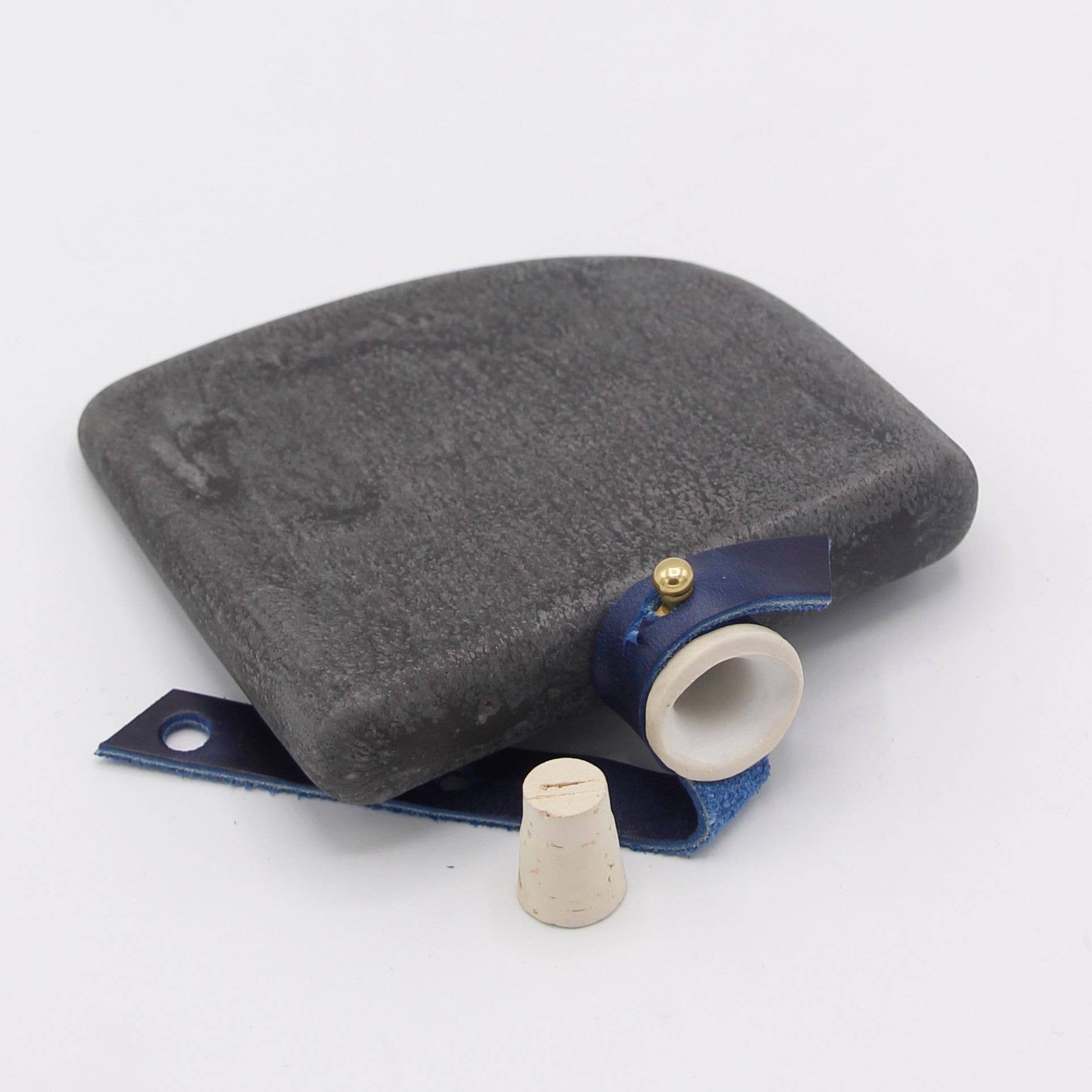 Goodjoy design - Wholesale Flask - Front pocket Flask with Leather Strap1