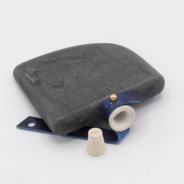 Goodjoy design - Wholesale Flask - Front pocket Flask with Leather Strap1