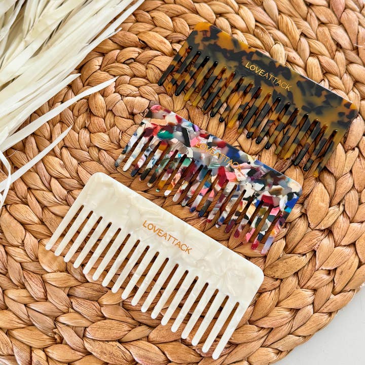 Love Attack – wholesale Hair brush/comb – Cellulose Acetate Wide Tooth Detangling Hair Combs