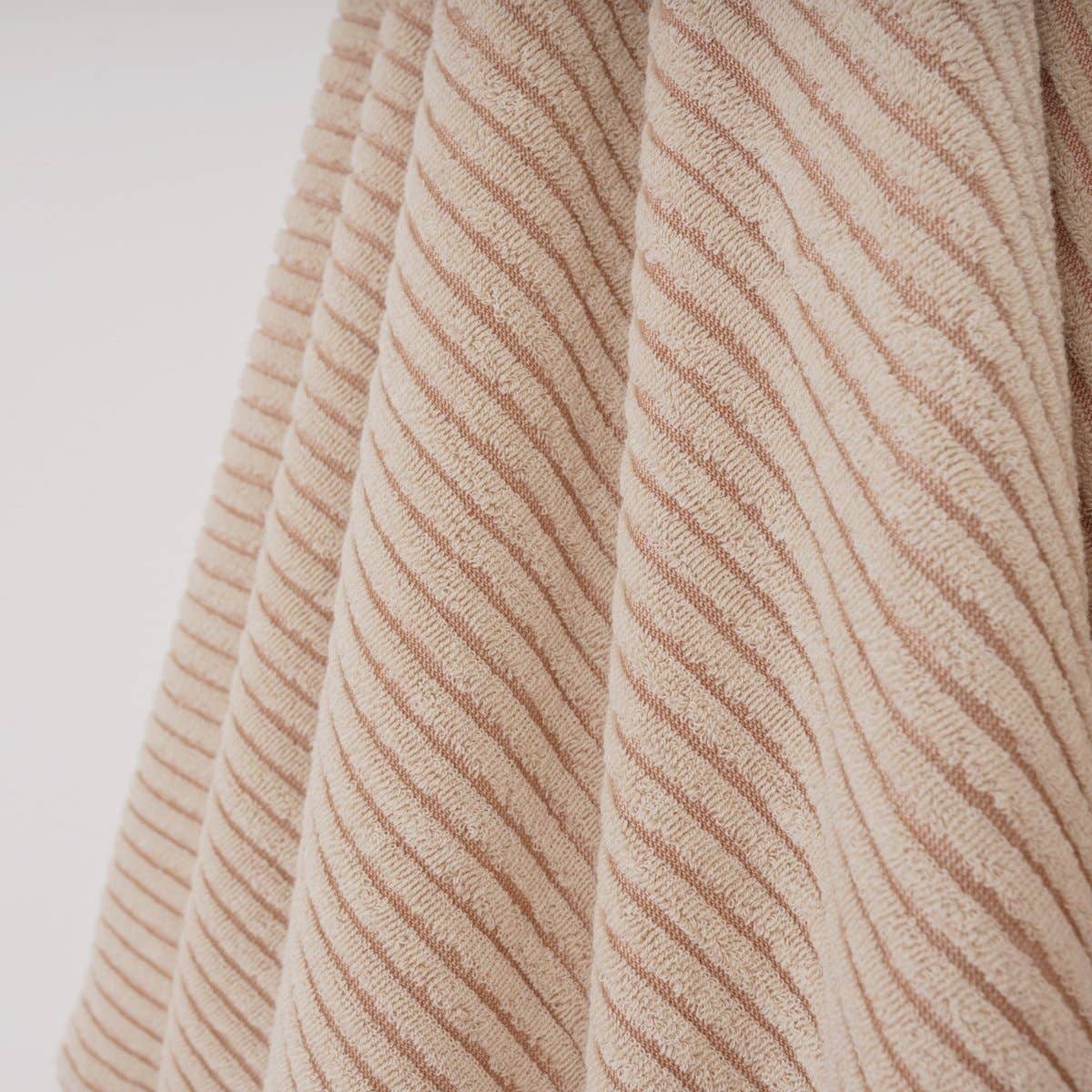 Primitive - Wholesale Badhanddoek - OUTLET - Ovella grote badhanddoek W0116