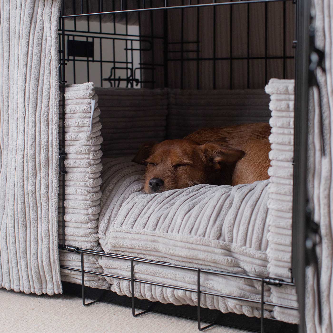 Lords and Labradors - Wholesale Pet Bed - Dog - Dog Crate Set in Light Grey Essentials Plush4