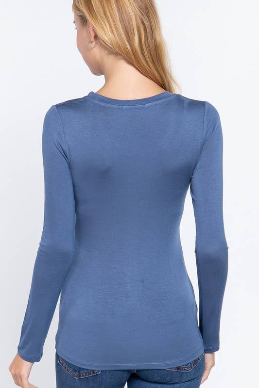 Active Basic | Active USA - Venta al por mayor Jersey corto de punto - Mujer - Top de manga larga con cuello redondo1