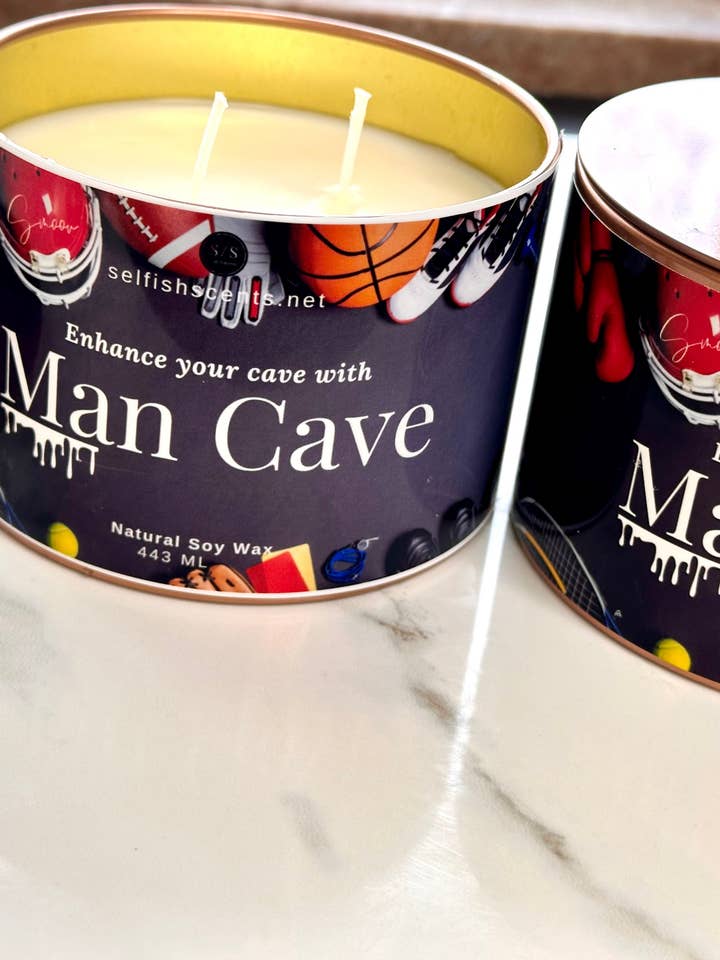 Bougie en acajou et bois de teck | Man Cave pour la vente par Selfishscents Candle Co.