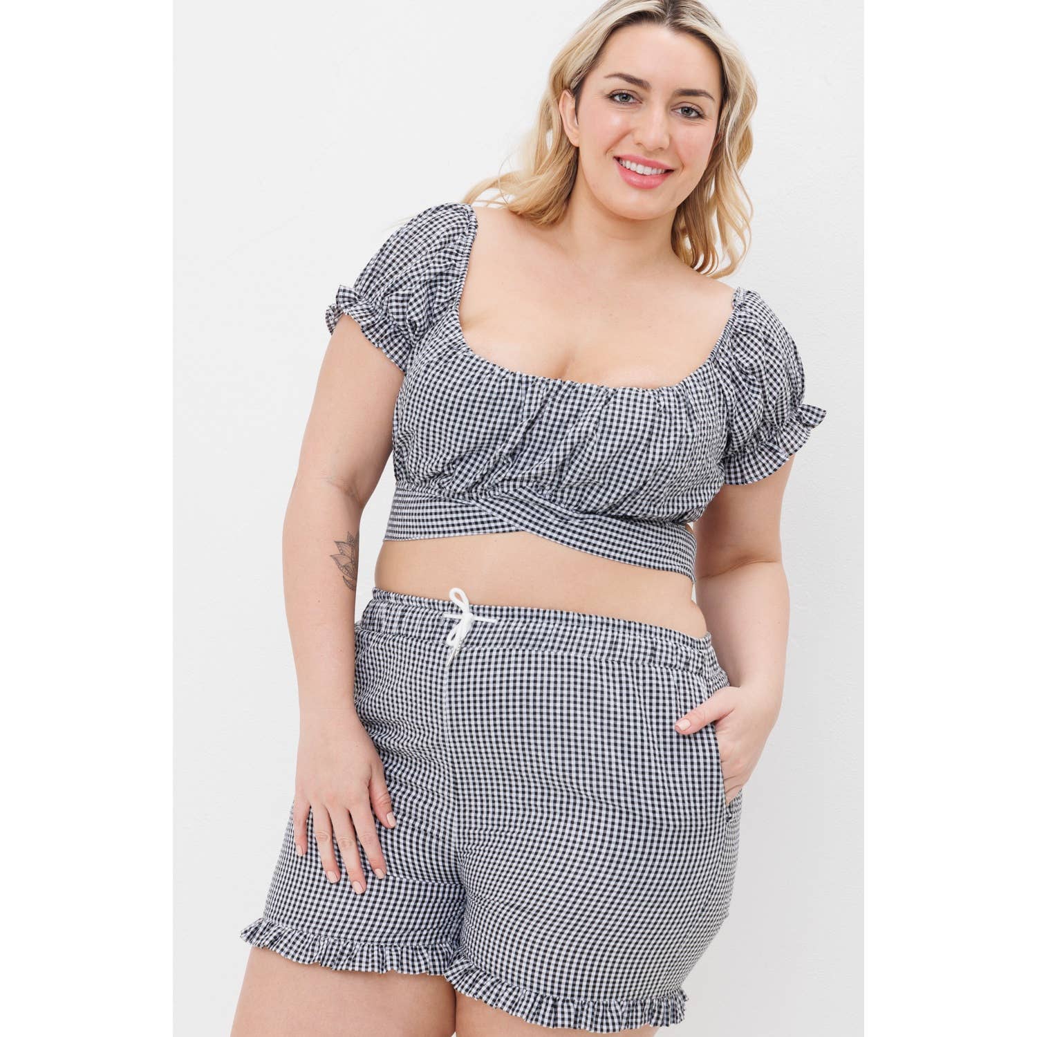 Sweet Generis - Wholesale Shorts - Women's - RUFFLED GINGHAM SHORTS  WITH TIE15