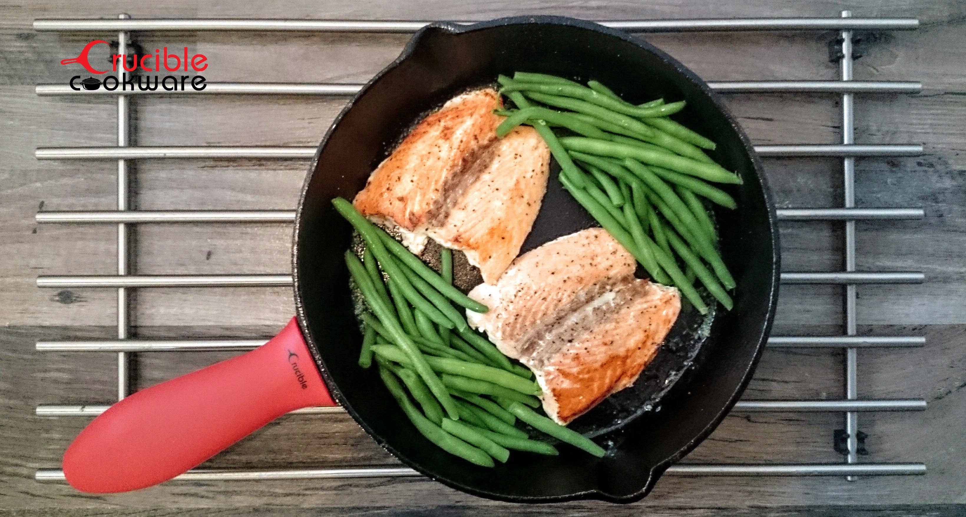 Crucible Cookware - Venta al por mayor Sartenes de hierro fundido - Juego de 4 sartenes de hierro fundido en diferentes tamaños8