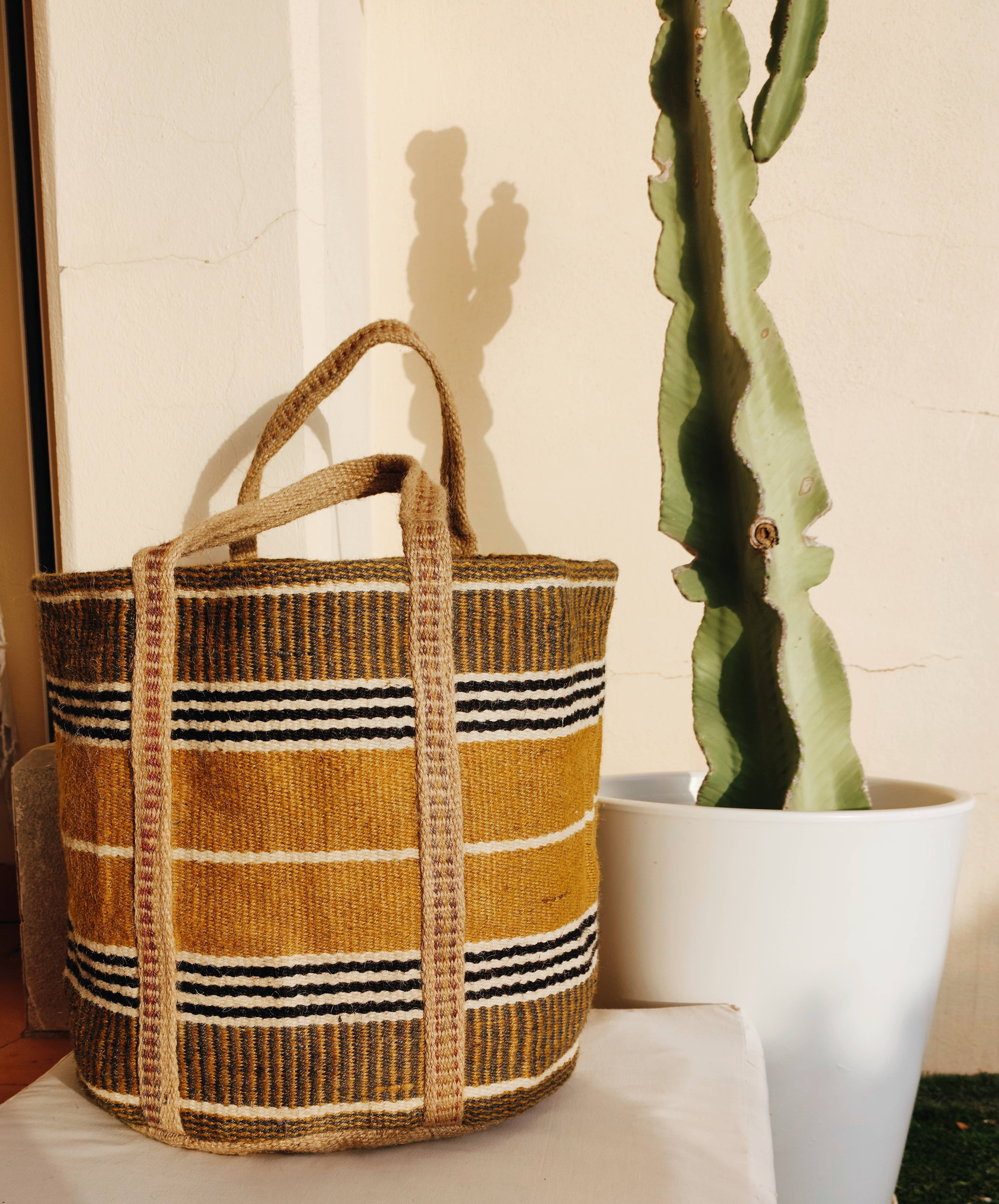 Maya Mallorca - Wholesale Ornament Set - XXL JUTE BASKET 60X43CM1