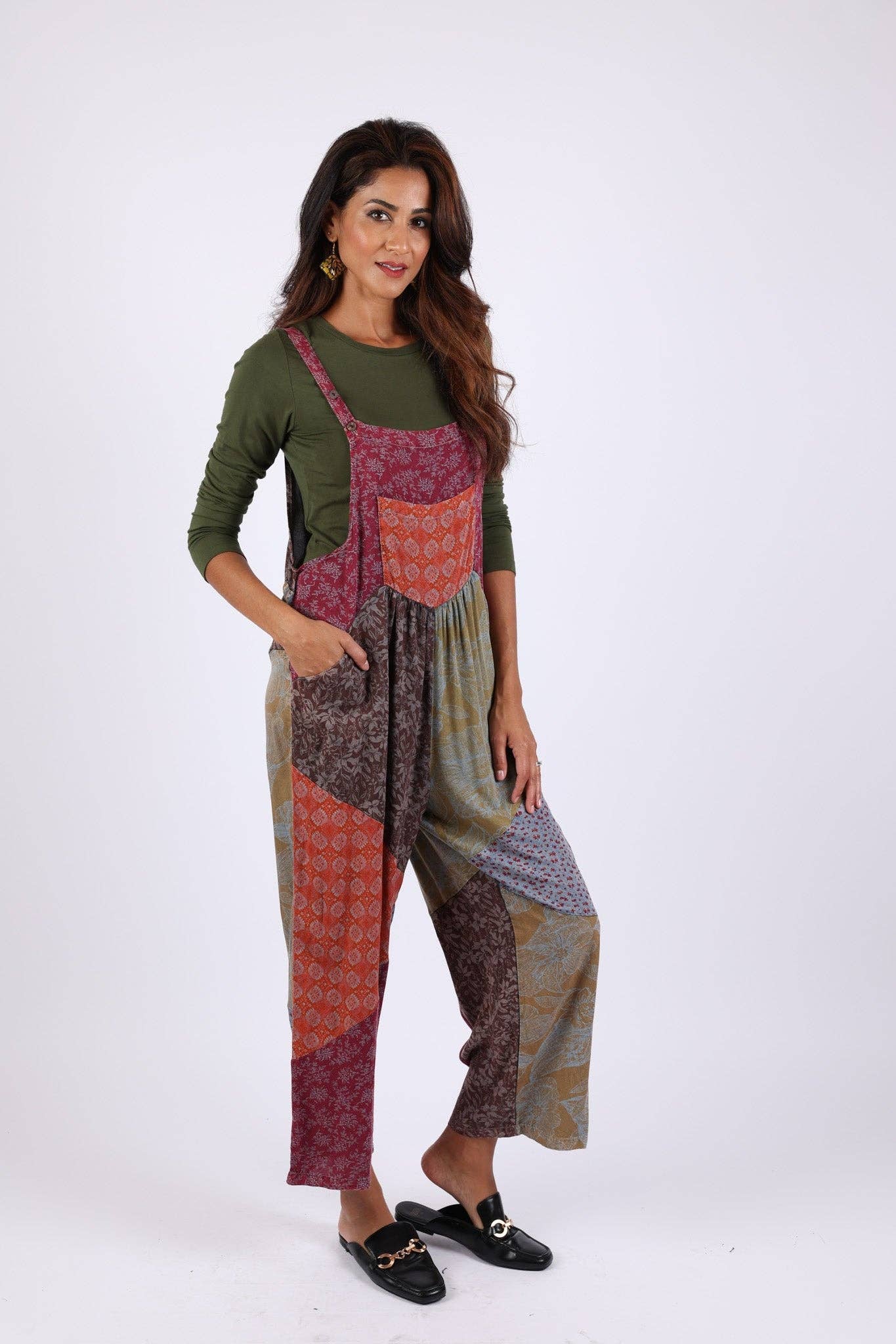 Sacred Threads – Großhandel Overall – Damen – Vintage Beeren Herbst Patchwork Latzhose6