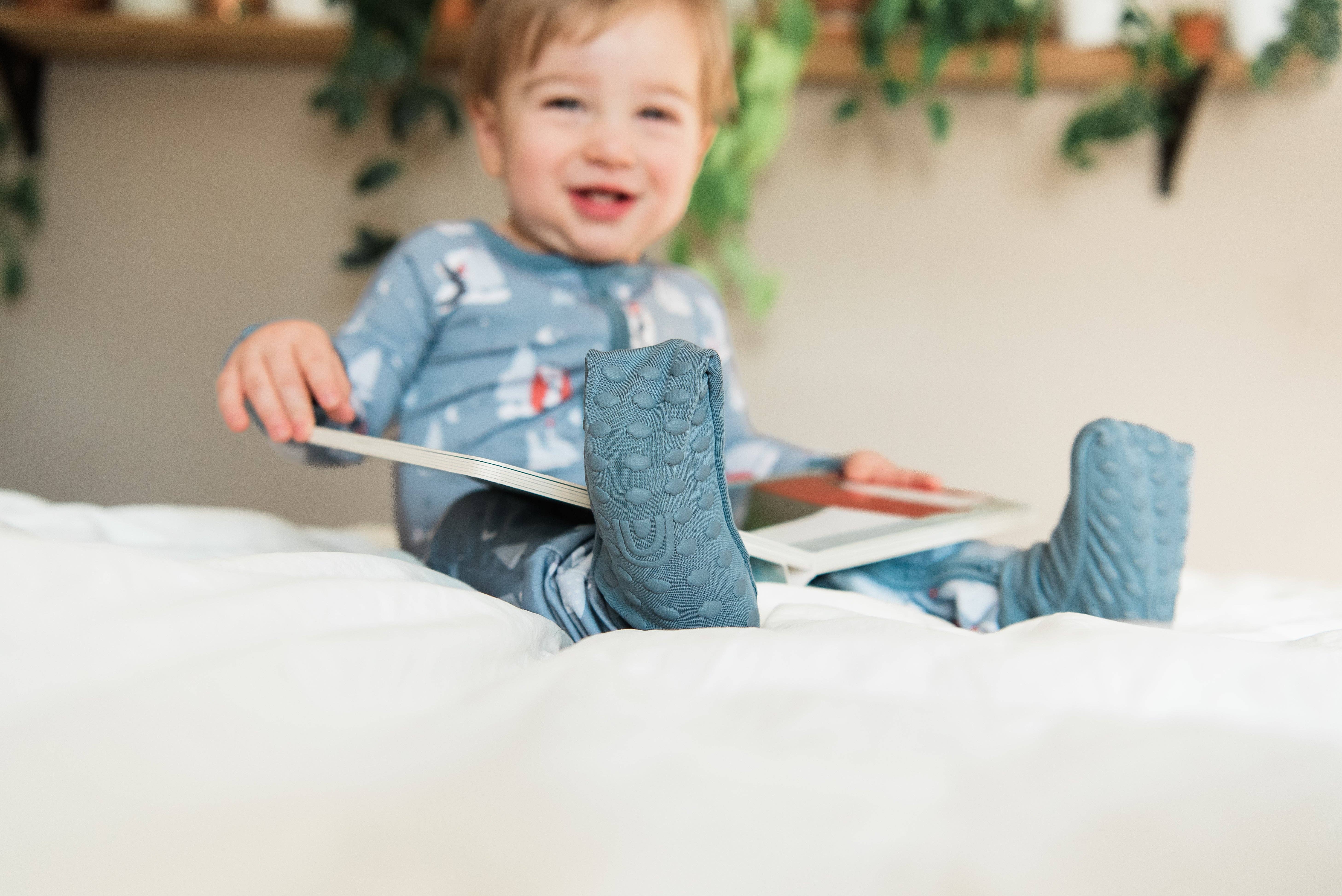 Stay Dreamy - Wholesale Jumpsuit - Baby - Snow Place Like Home- Zippy Romper1