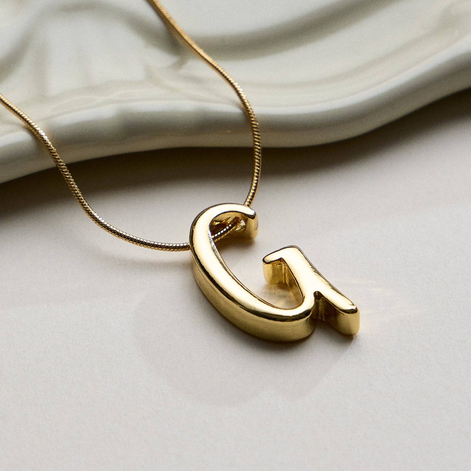 Frem - Wholesale Pendant/Charm Necklace - A Set of 16 Letters Gold Dipped Necklace – Gold & Silver Alphabet Charm Jewelry16