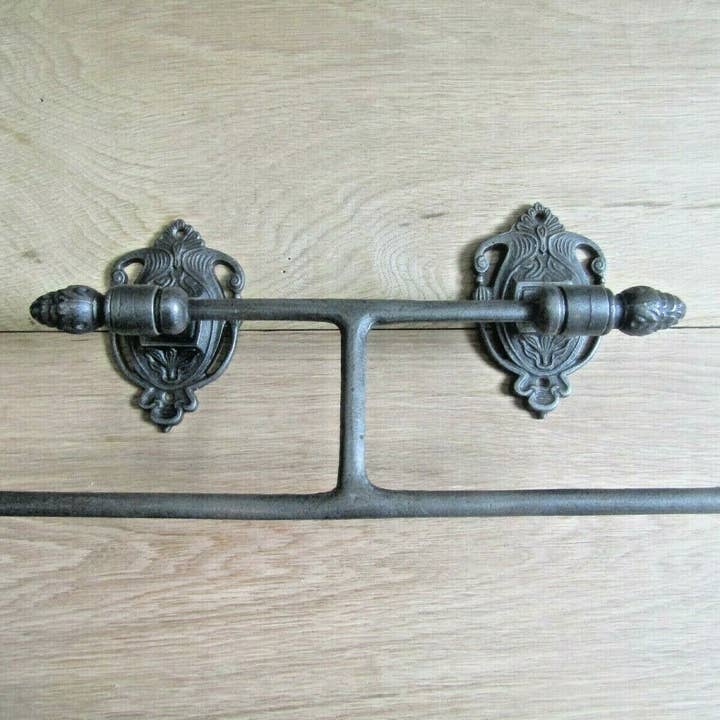 Porta rotolo di carta igienica doppia ghianda in ferro antico per la vendita all'ingrosso da parte di IronmongeryWorld