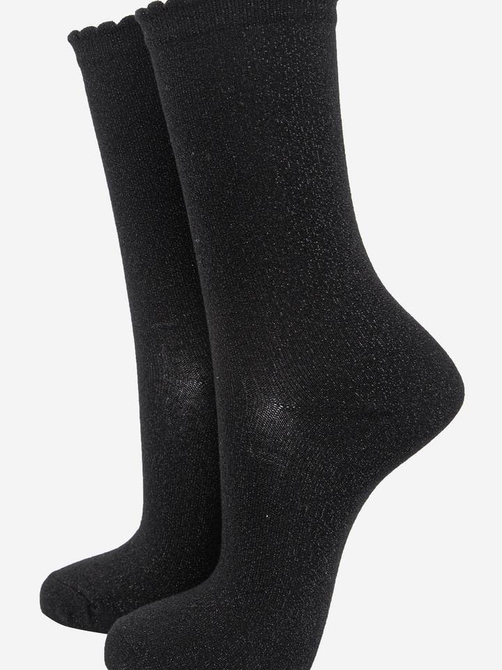Womens Cotton Glitter Ankle Socks Scalloped Cuff in Black for wholesale by Sock Talk